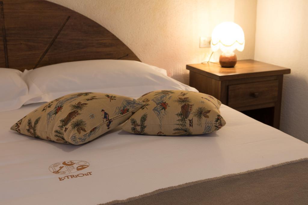 Maison Lo Triolet Интрод Екстериор снимка